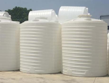 �h����������