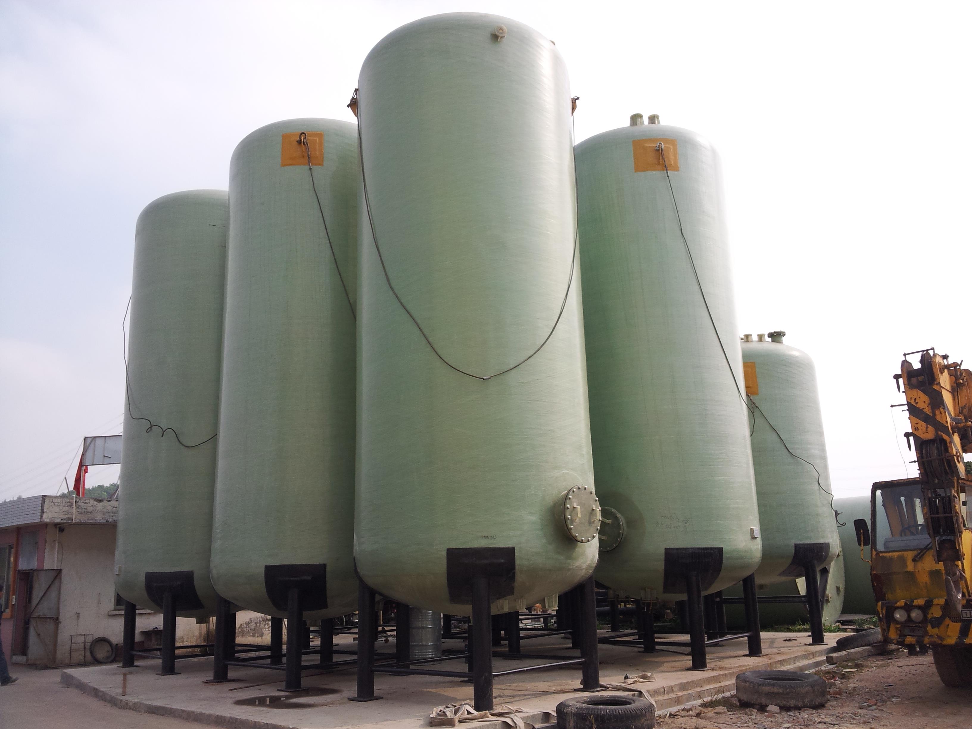 臥式玻璃鋼儲罐價格